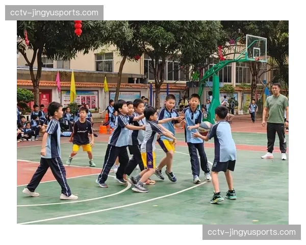 CBA青少年篮球发展计划：多支球队开展校园篮球公益活动
